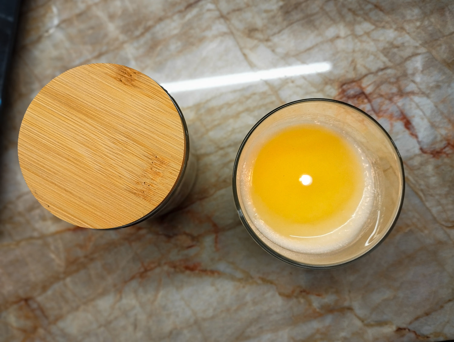 Αρωματικά κεριά και wax melts